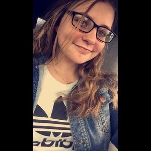 Meet your Posher, Briana